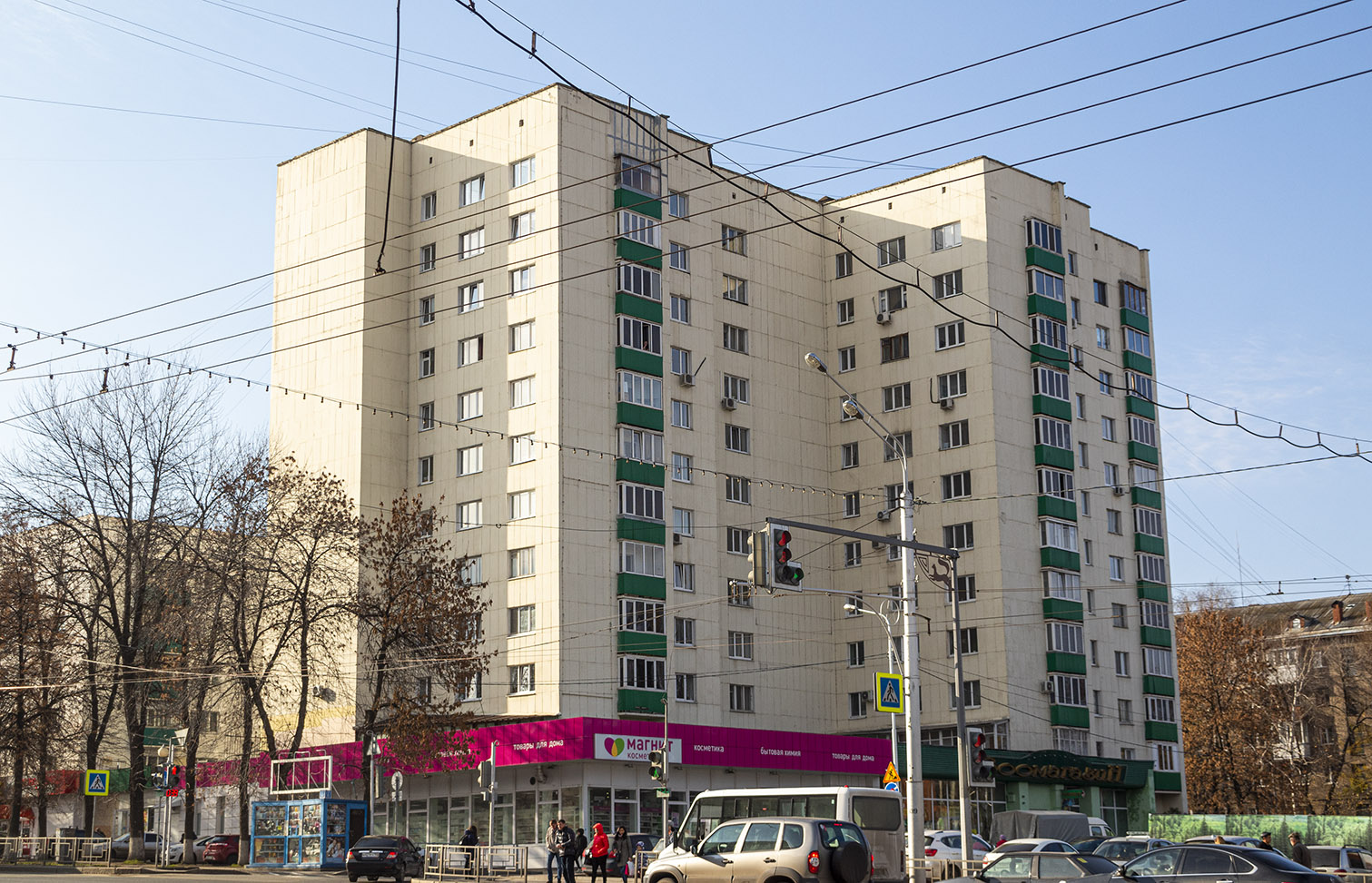 Ufa, Проспект Октября, 135 / Улица Чудинова, 18