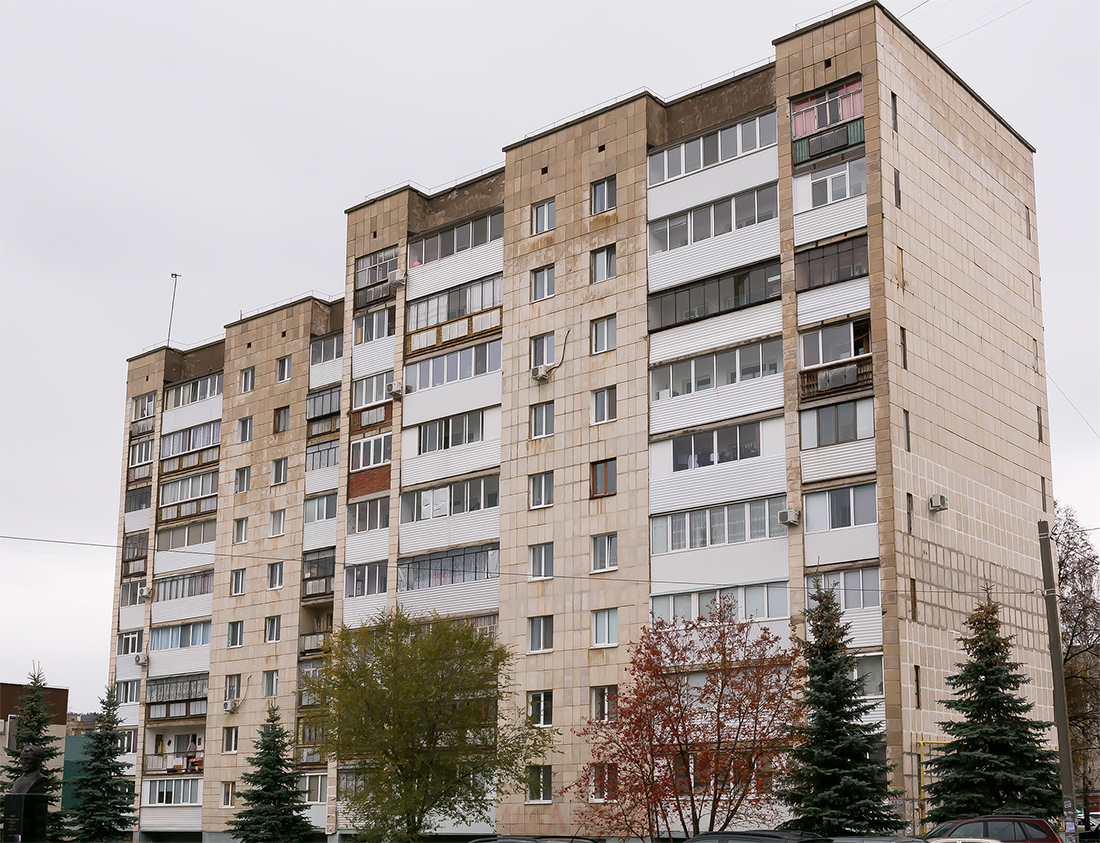 Октябрьский, Улица 24-й микрорайон, 2
