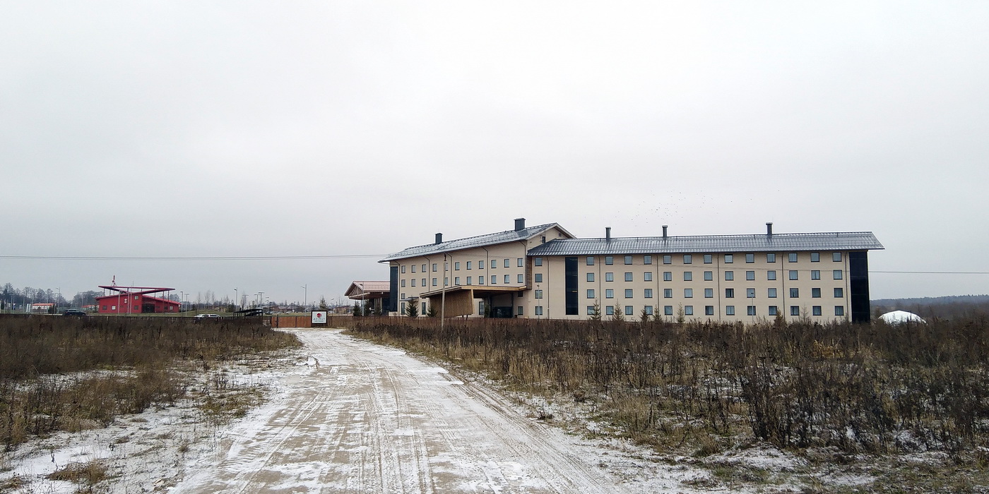Переславский район, прочие н.п., с. Иванисово, Дачная улица, 100 Туристический центр; С. Иванисово, Дачная улица  , 100 корпус SKY