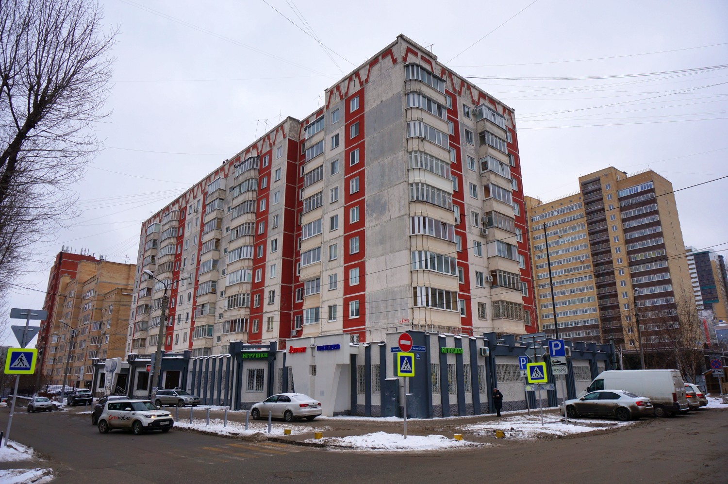 Пермь, Улица Максима Горького, 76; 1-я Красноармейская улица, 5