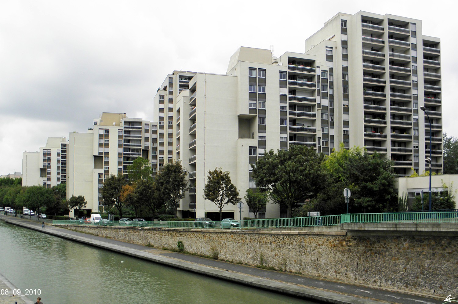 Пантен, Quai De L'ourcq, 35-37; Quai De L'ourcq, 33