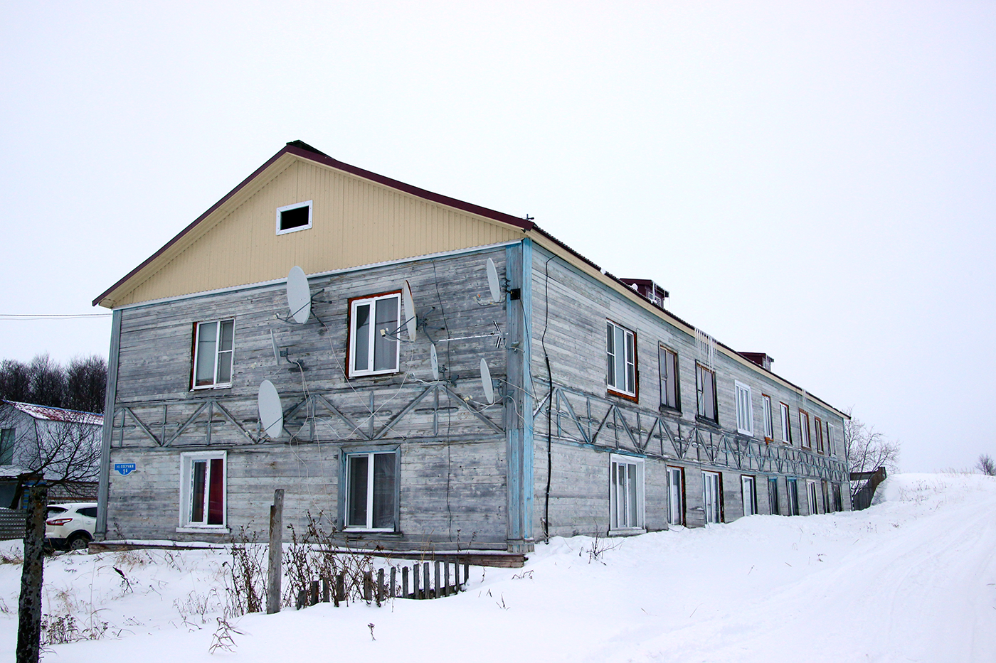 Искателей, Озёрная улица, 1Б