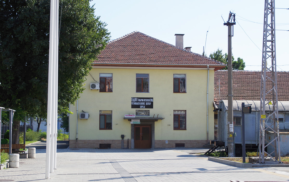 Бургас, Булевард Иван Вазов, 1A