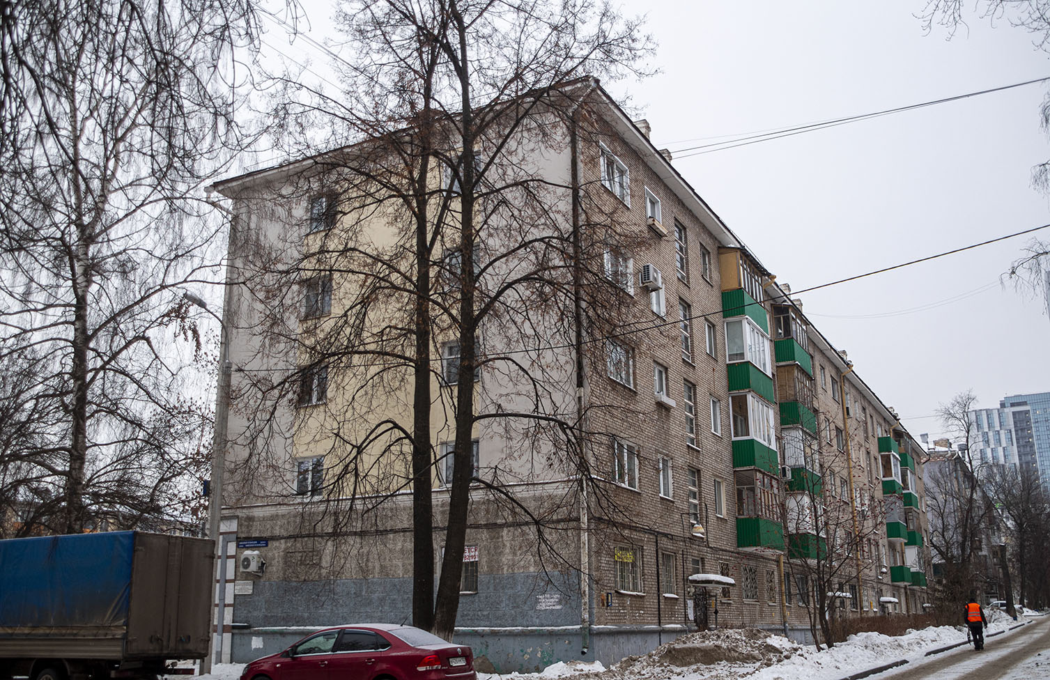 Уфа, Проспект Октября, 111 / Улица Николая Кузнецова, 8