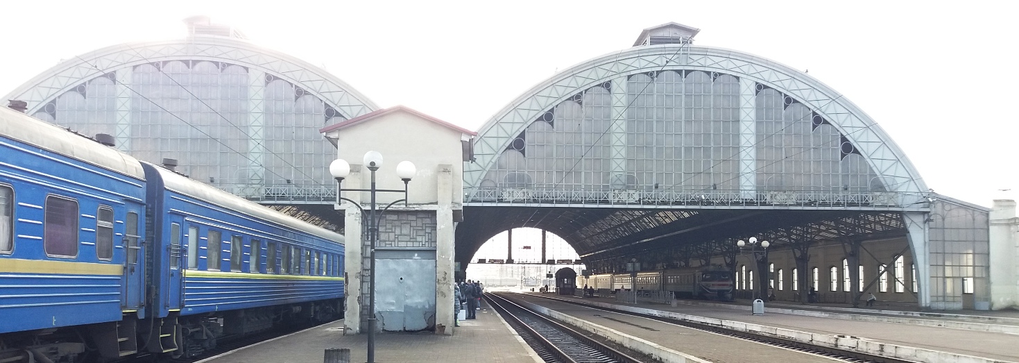 Львов, Дворцовая площадь, 1