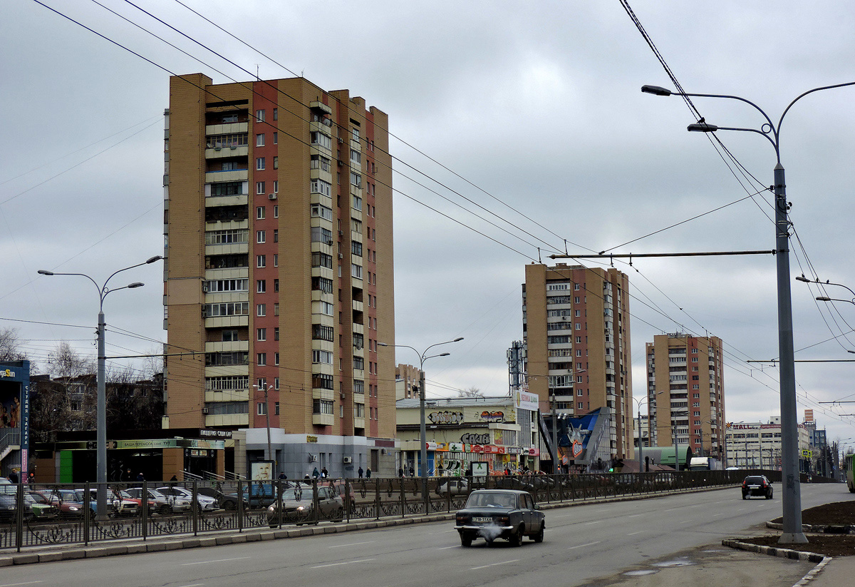 Kharkov, Проспект Гагарина, 167; Проспект Гагарина, 173В; Проспект Гагарина, 177