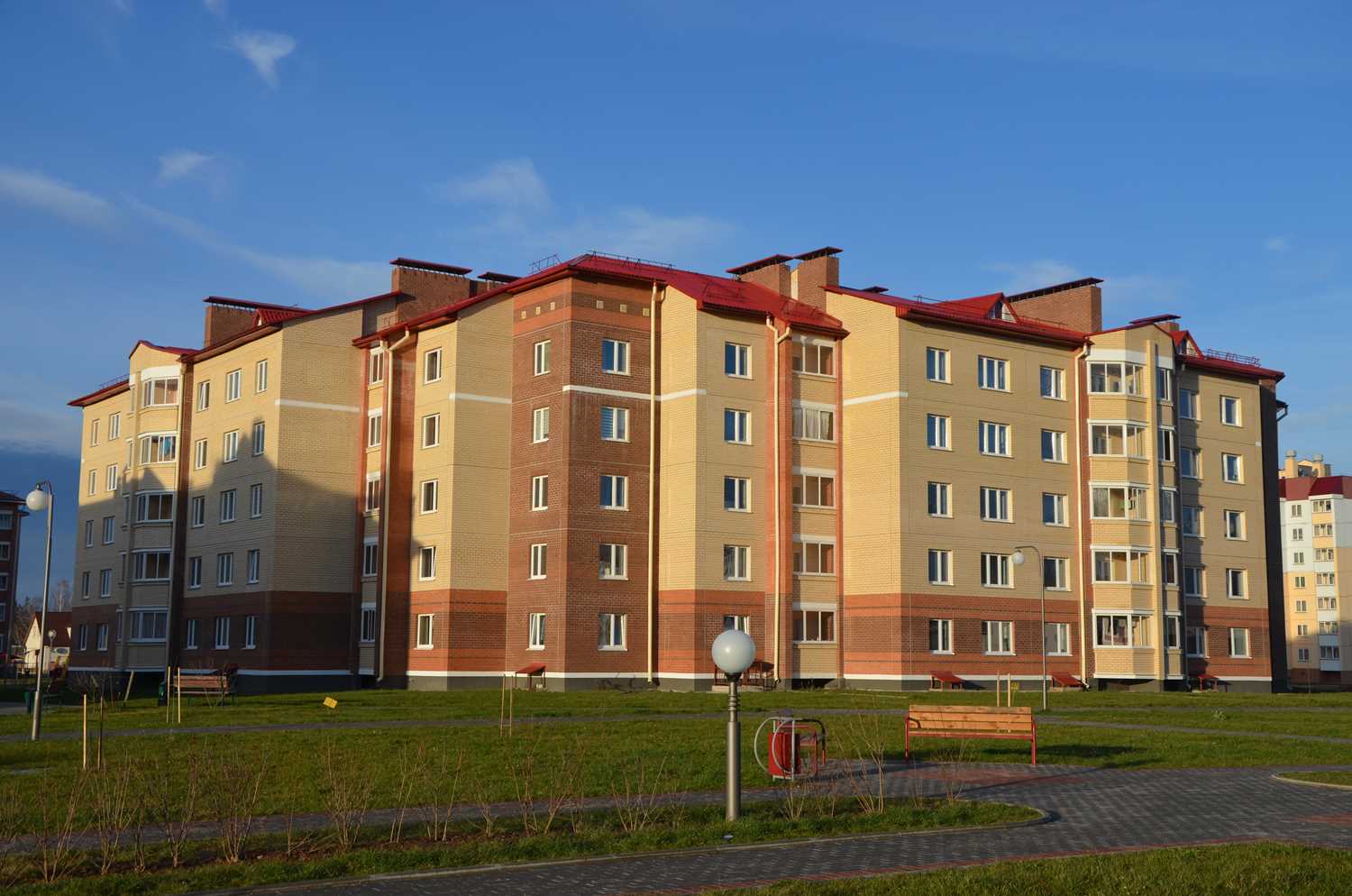 Островец, Аэродромная улица, 14Б; Аэродромная улица, 14А