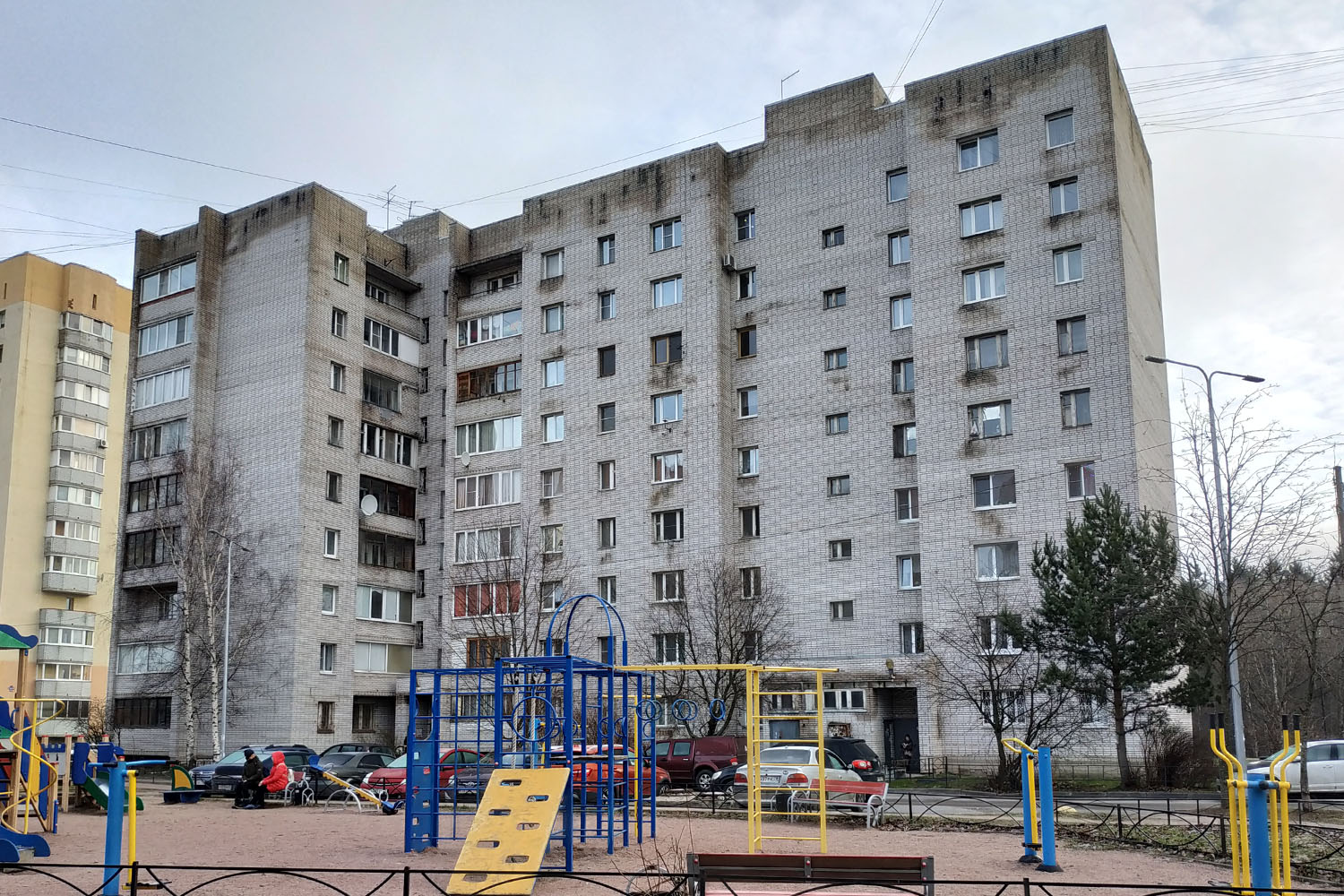 Мурино, Оборонная улица, 12