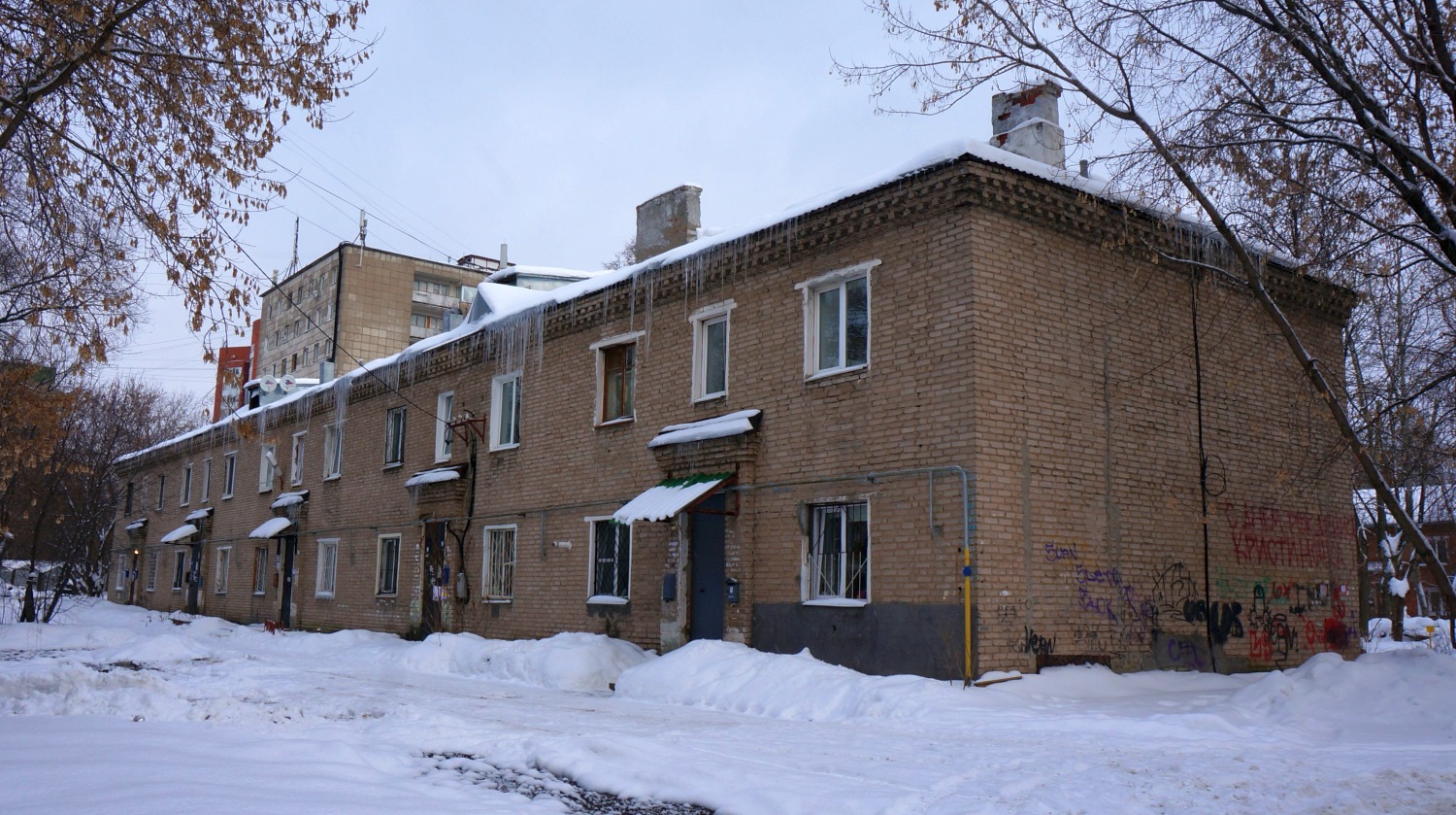 Пермь, Новосибирская улица, 22 / Сергинская улица, 27