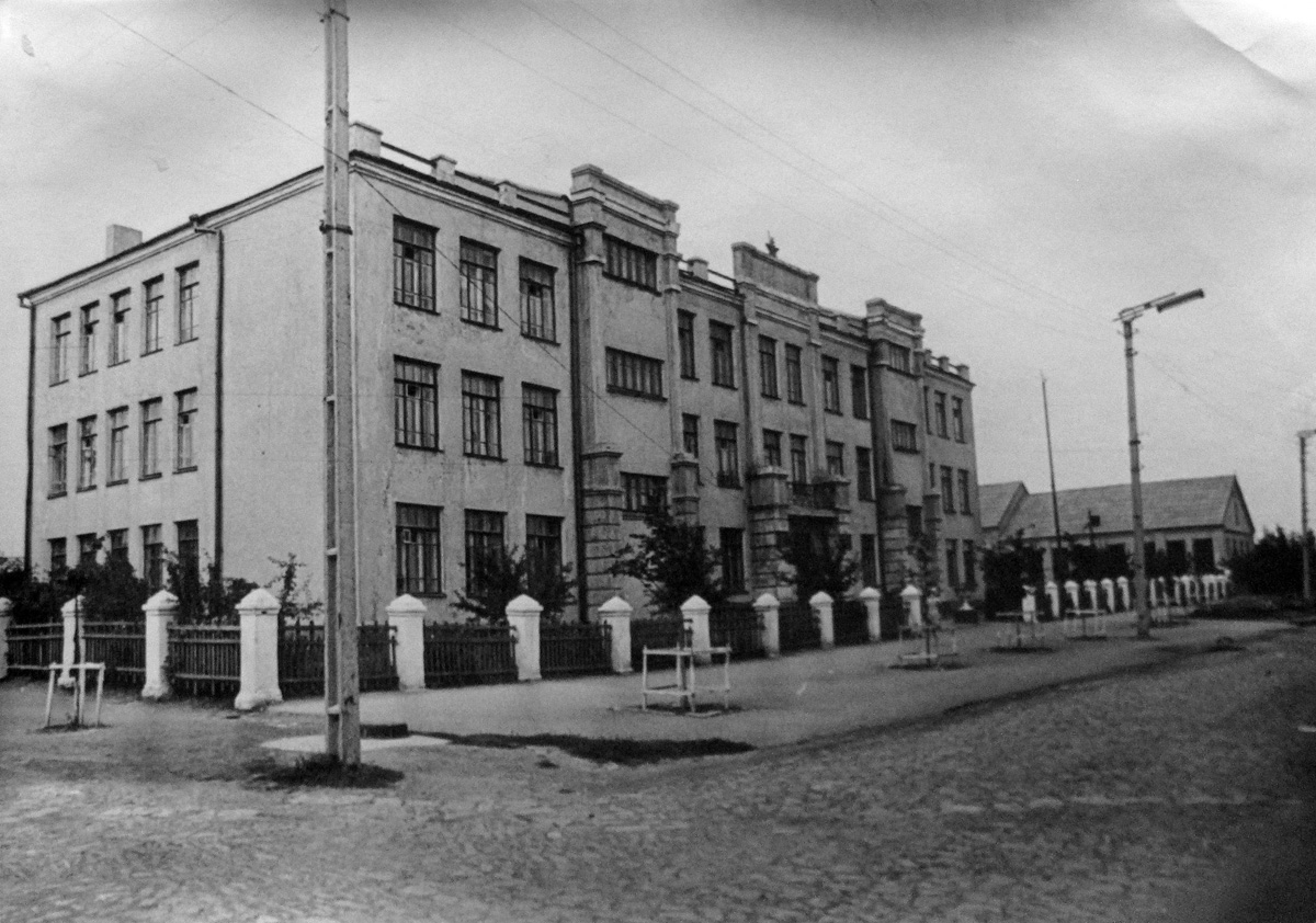 Попасная, Улица Олега Кошевого, 31. Попасная — Исторические фото