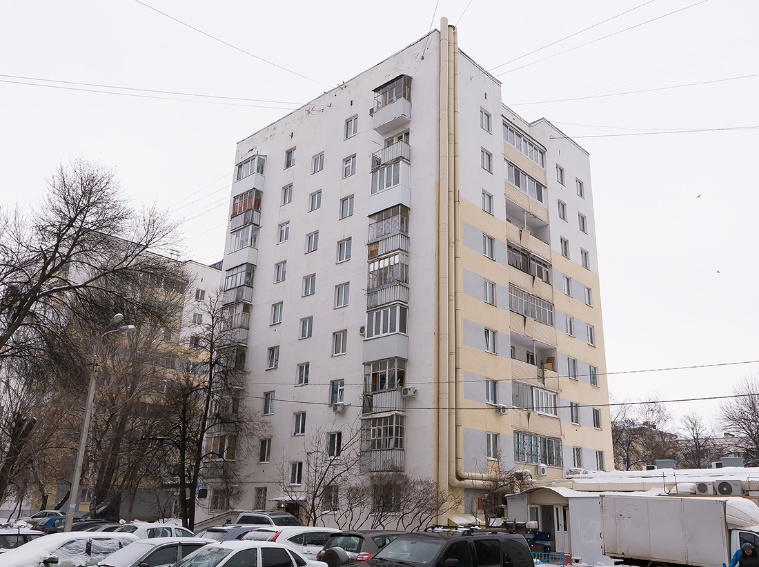 Ufa, Революционная улица, 32