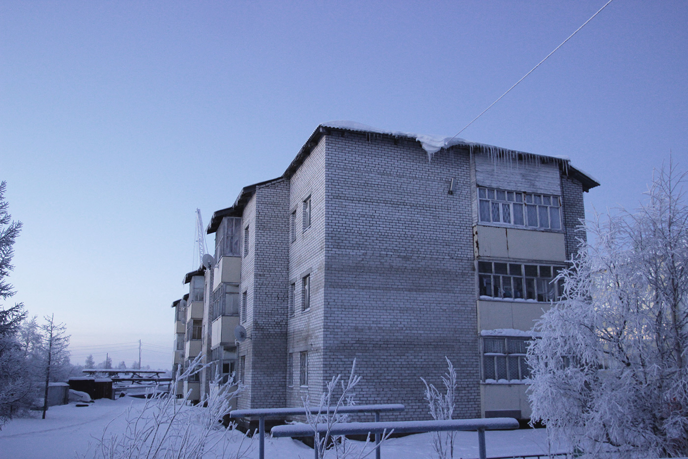 Искателей, Улица Россихина, 12
