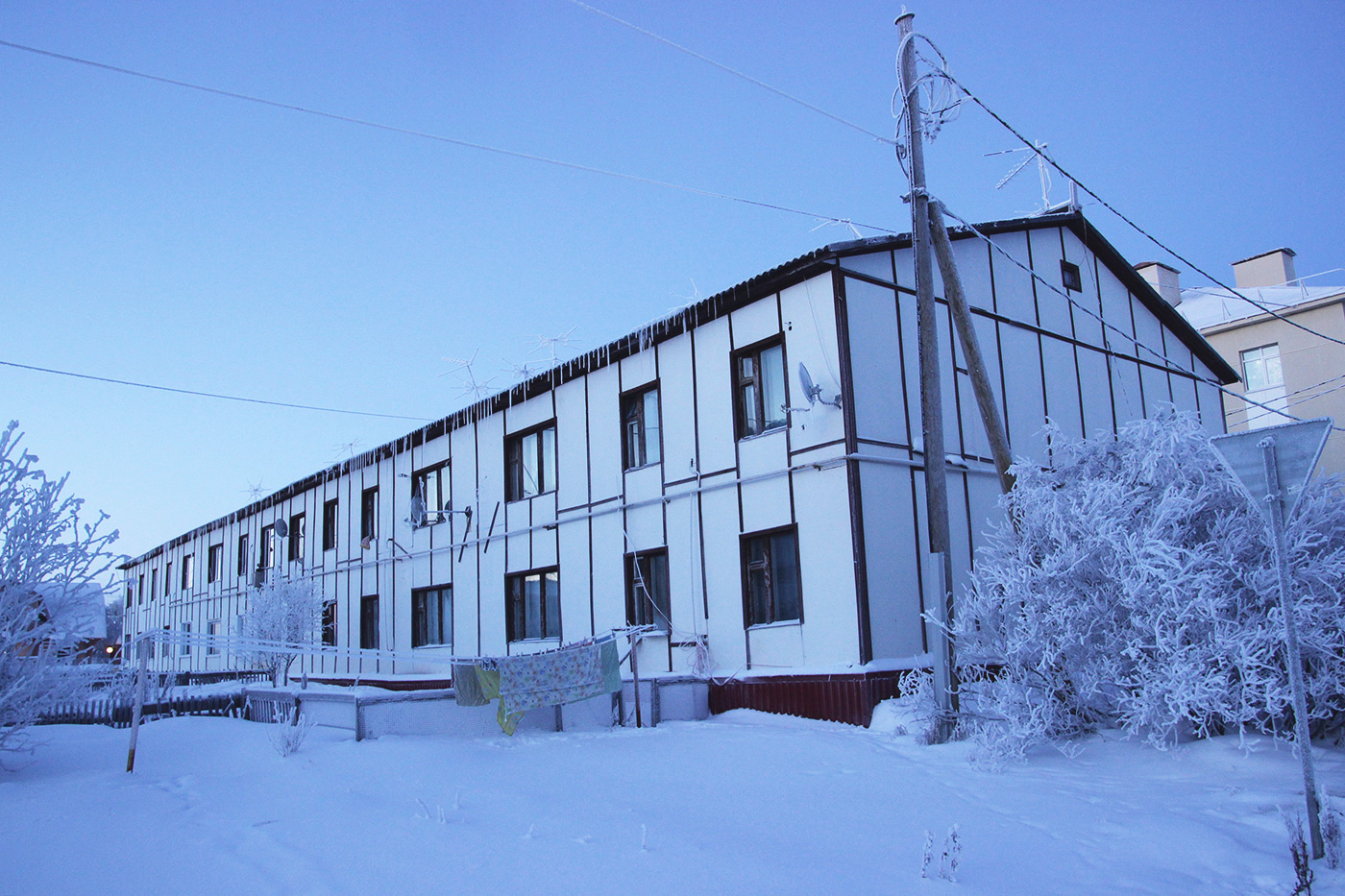 Искателей, Улица Россихина, 9