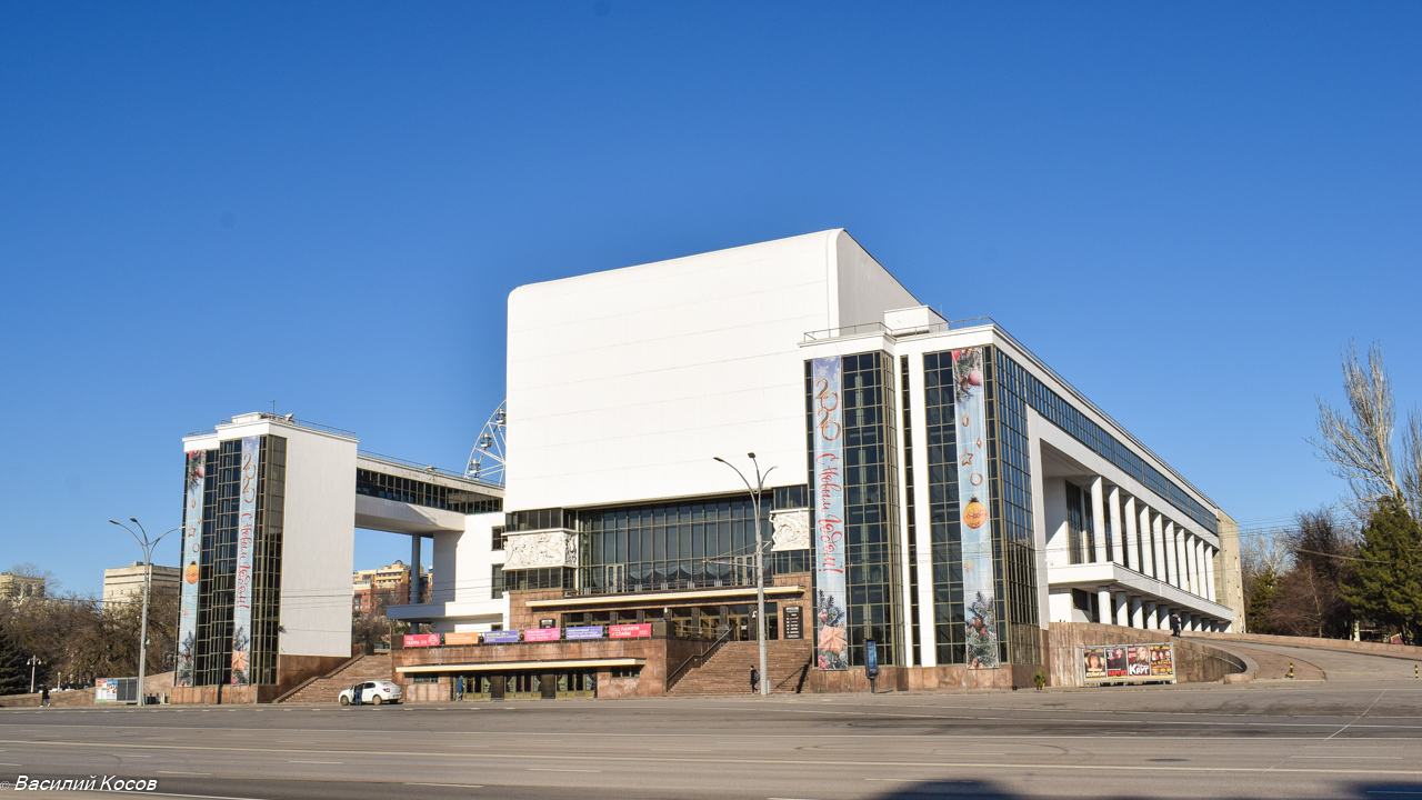 Ростов-на-Дону, Театральная площадь, 1