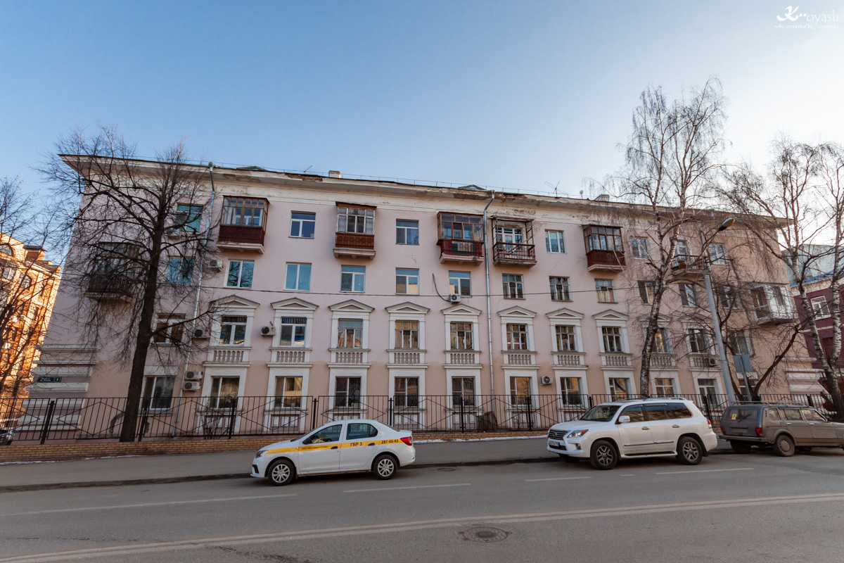 Казань, Улица Япеева, 8 / Улица Бехтерева, 2