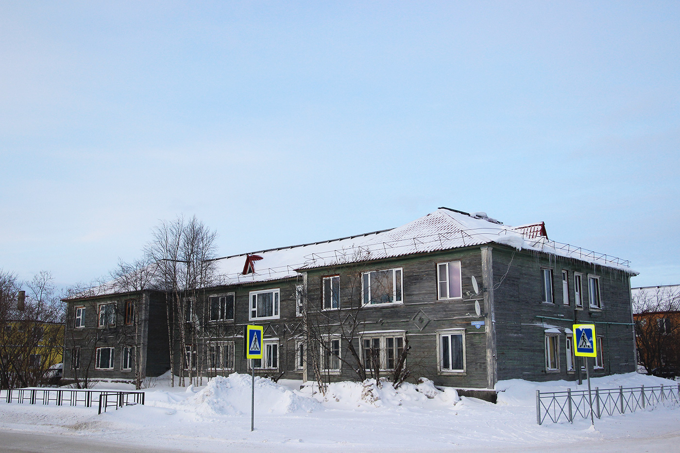 Нарьян-Мар, Октябрьская улица, 11