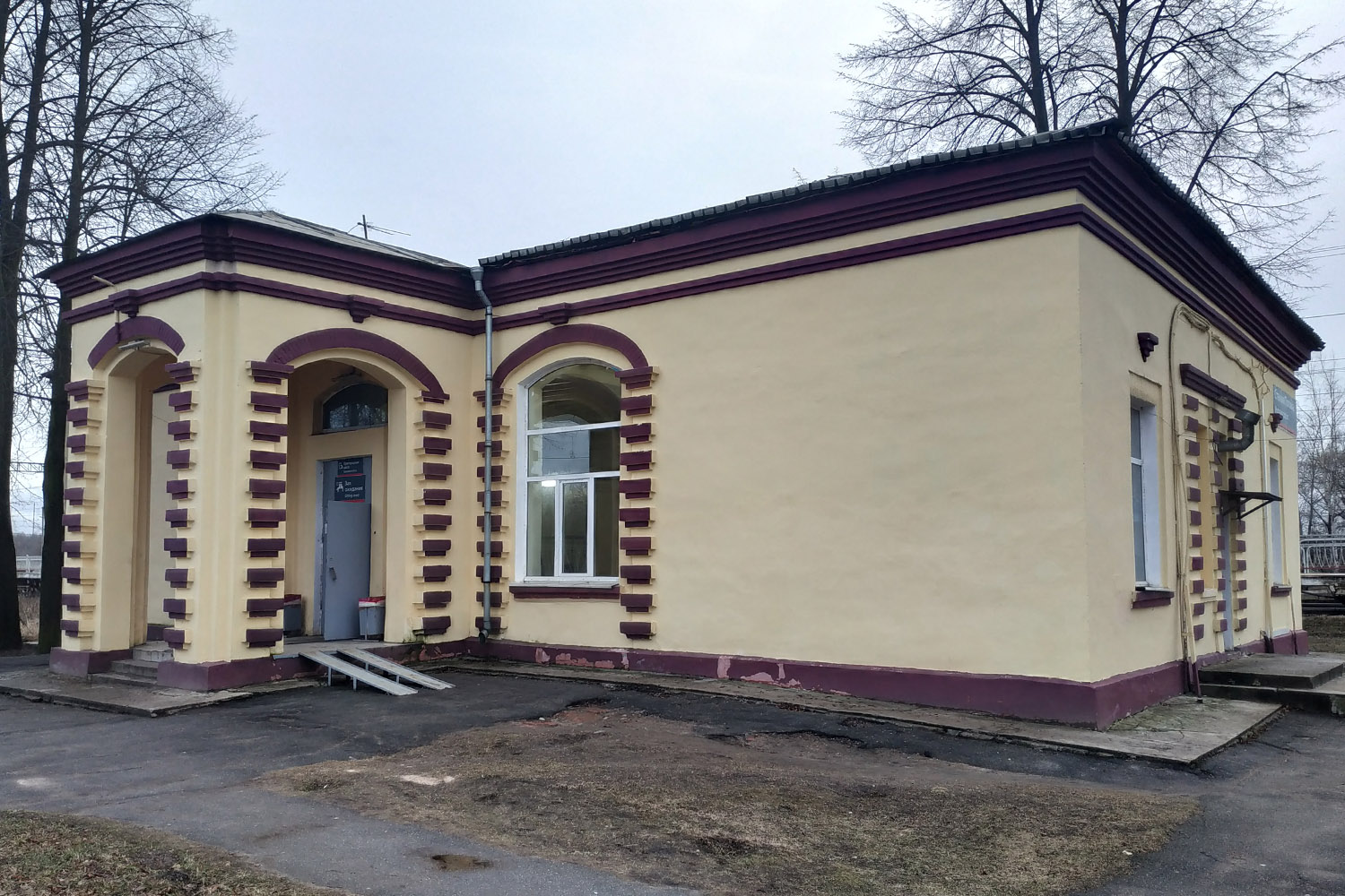 Красный Бор, Вокзальная улица, 24а