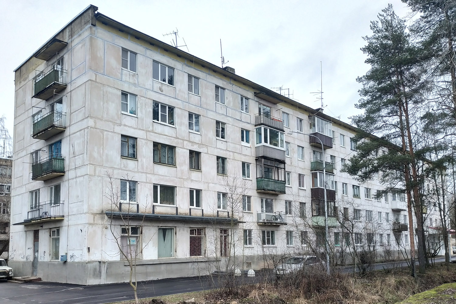 Красный Бор, Комсомольская улица, 12