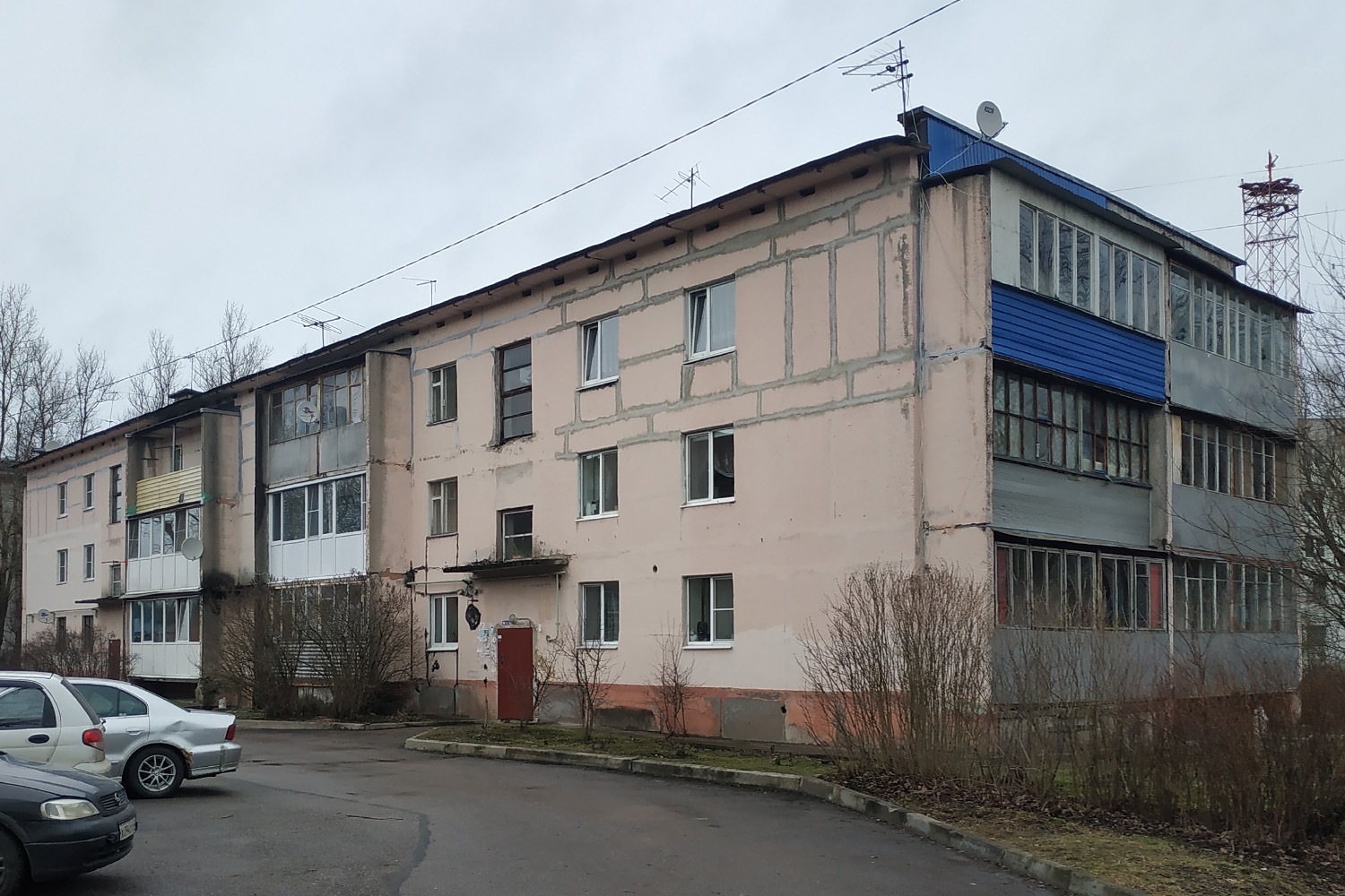 Красный Бор, Комсомольская улица, 21 корп. 1