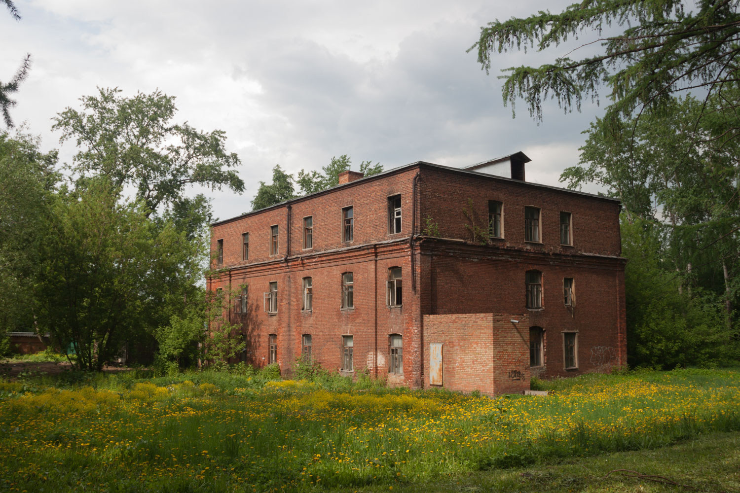 Москва, Улица Прянишникова, 8А
