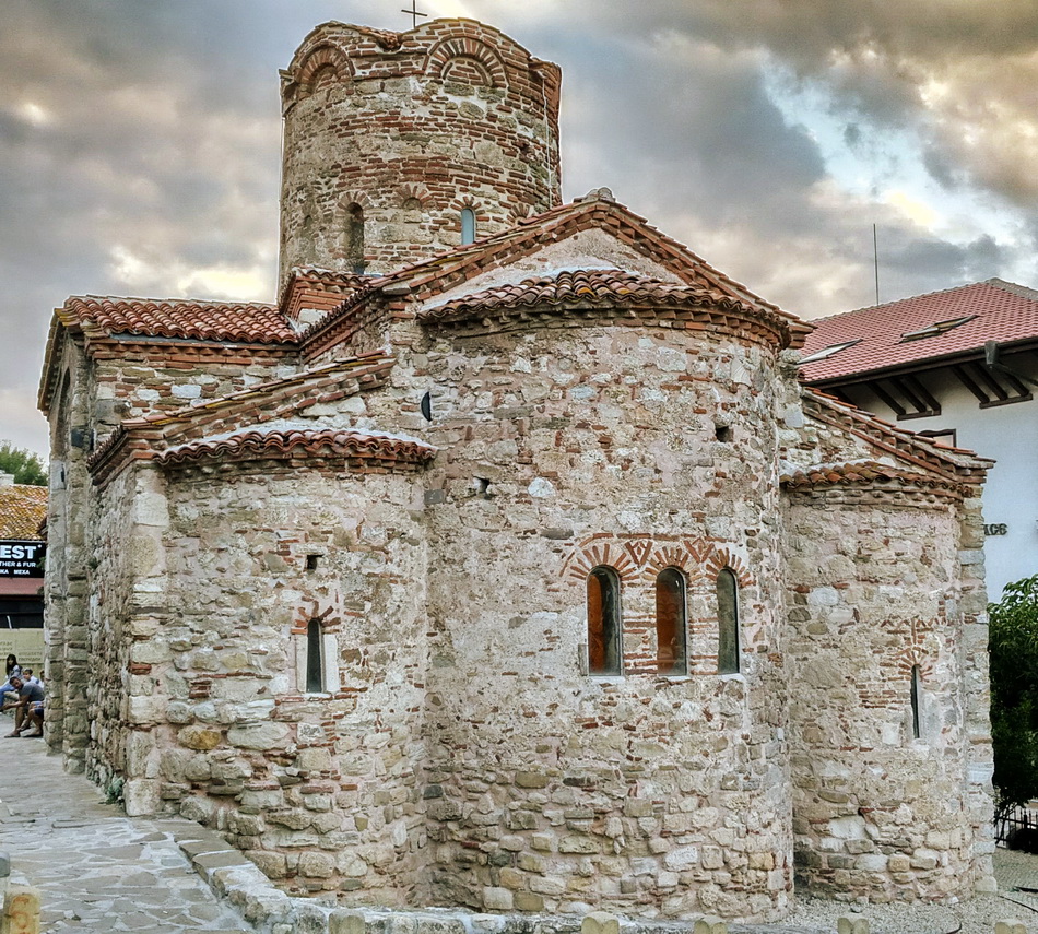 Несебр, Митрополитска улица, 15