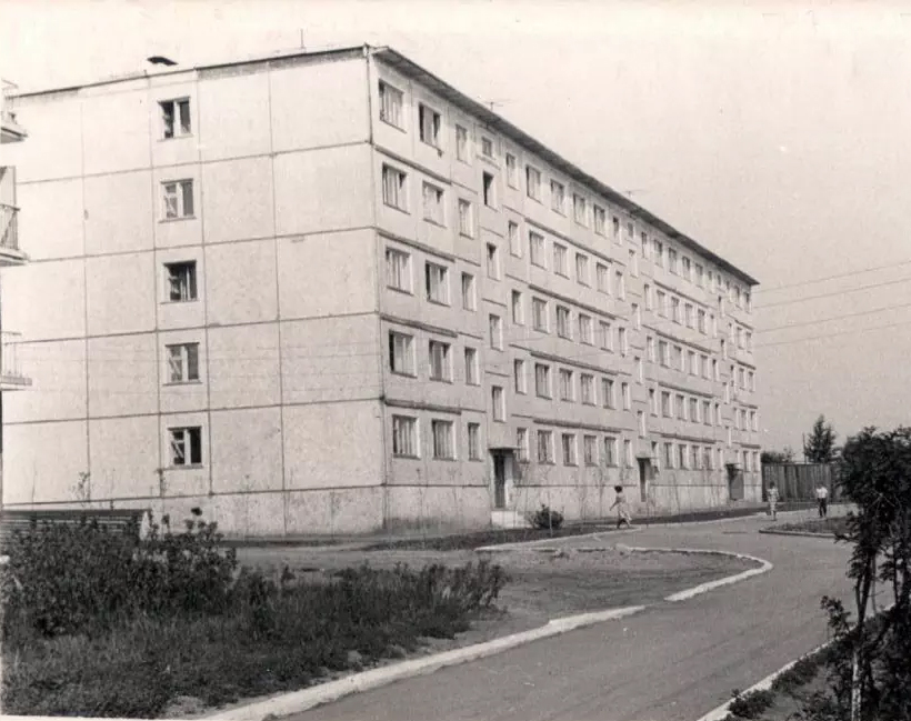 Красноярск, Улица Курчатова, 12