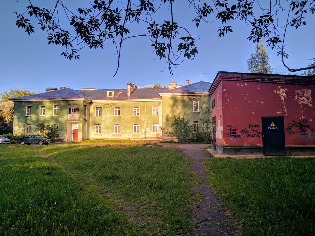 Глазов, Улица Наговицына, 4; Улица Наговицына, 4*