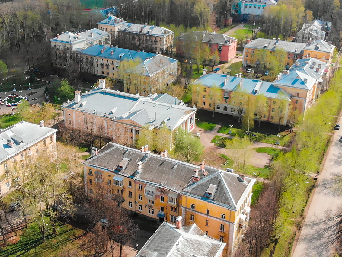 Глазов, Комсомольская улица, 14; Комсомольская улица, 14А; Комсомольская улица, 16; Комсомольская улица, 16А; Советская улица, 17; Советская улица, 19; Советская улица, 21; Советская улица, 23; Парковая улица, 39; Парковая улица, 41; Парковая улица, 43