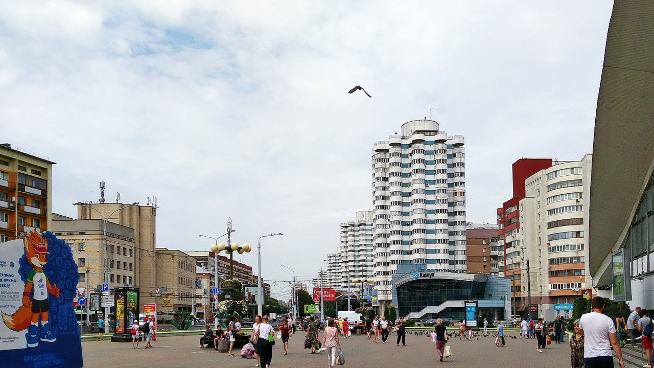 Минск, Улица Веры Хоружей, 13 / Улица Куйбышева, 61; Улица Веры Хоружей, 10 корп. 1; Улица Куйбышева, 69А