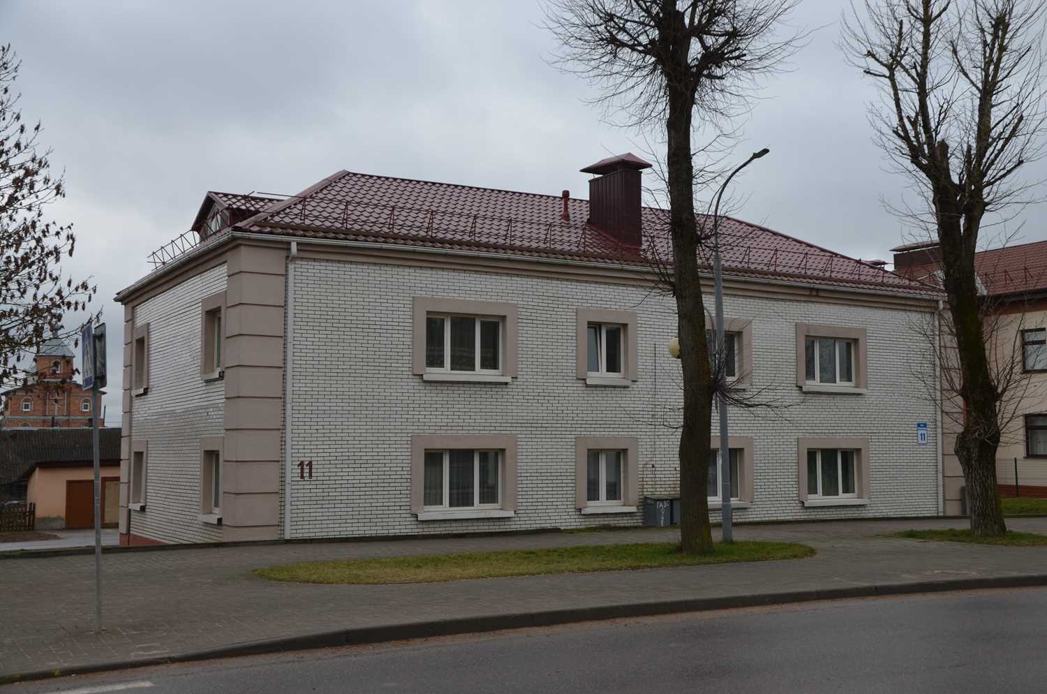 Островец, Ленинская улица, 11