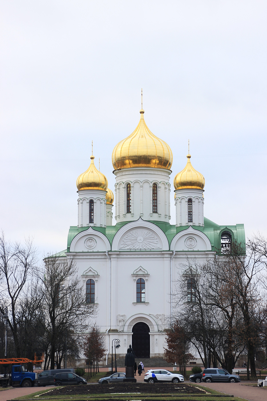 Пушкiн, Соборная площадь, 1