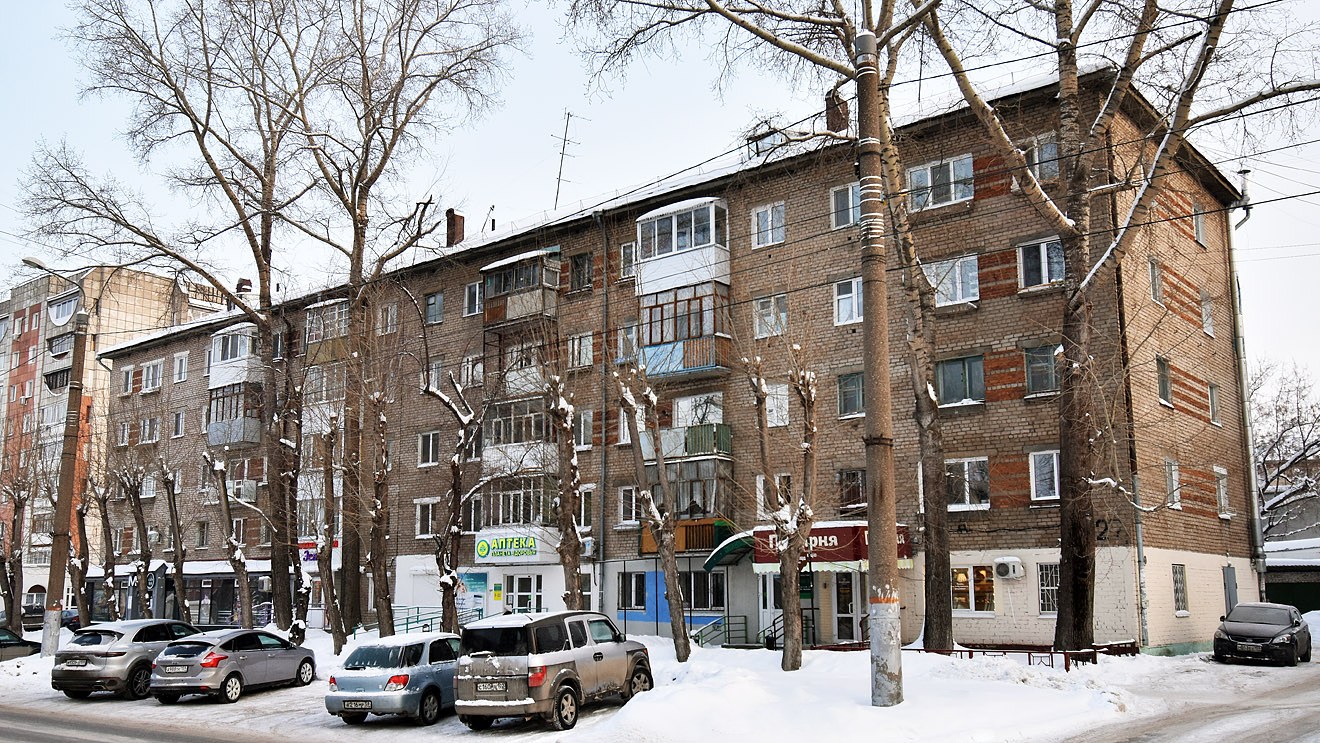 Perm, Улица Советской Армии, 27