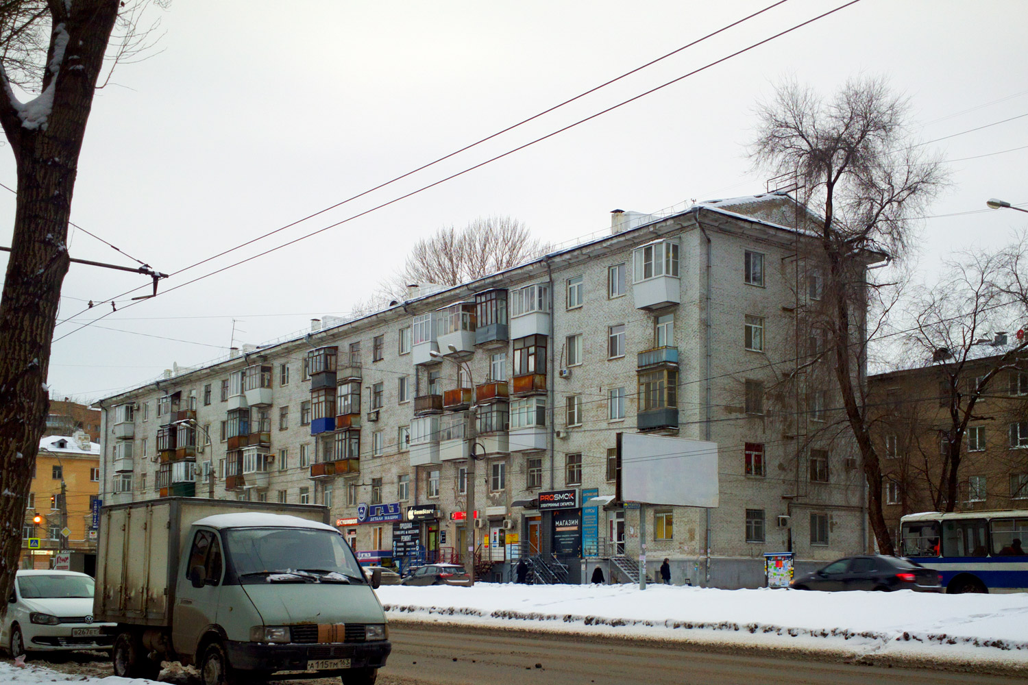 Самара, 1-й Безымянный переулок, 5 / Улица Победы, 12