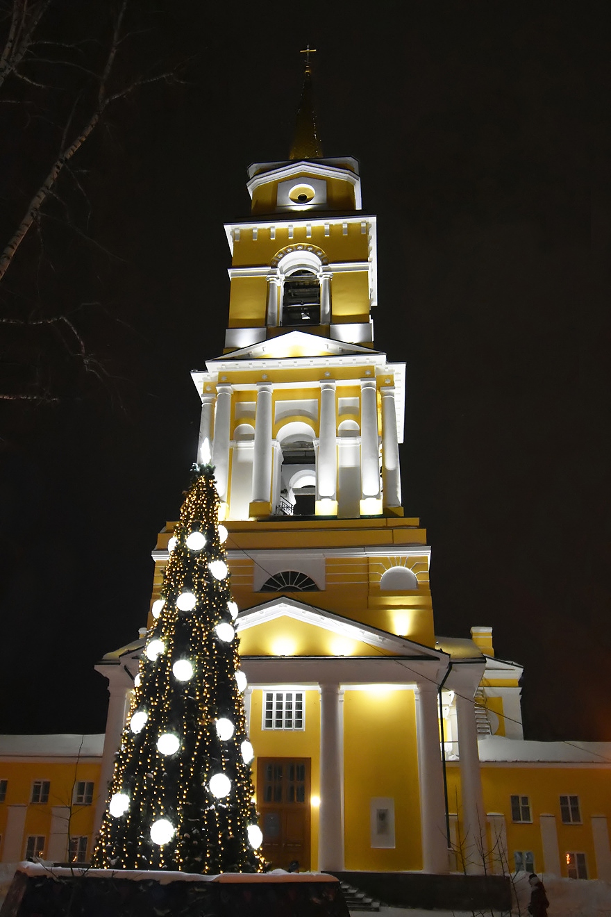 Пермь, Комсомольский проспект, 4