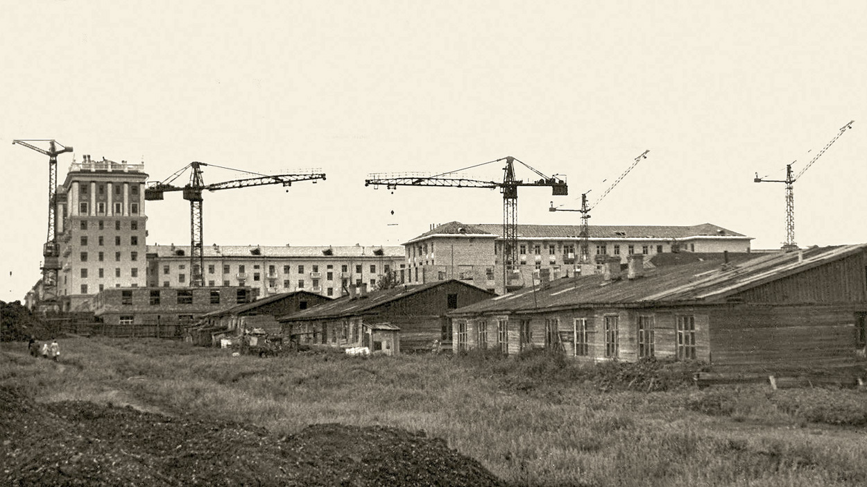 Уфа, Улица Ульяновых, 26 / Улица Шумавцова, 9; Первомайская улица, 26 / Улица Ульяновых, 28; Первомайская улица, 28А; Улица Шумавцова, 11