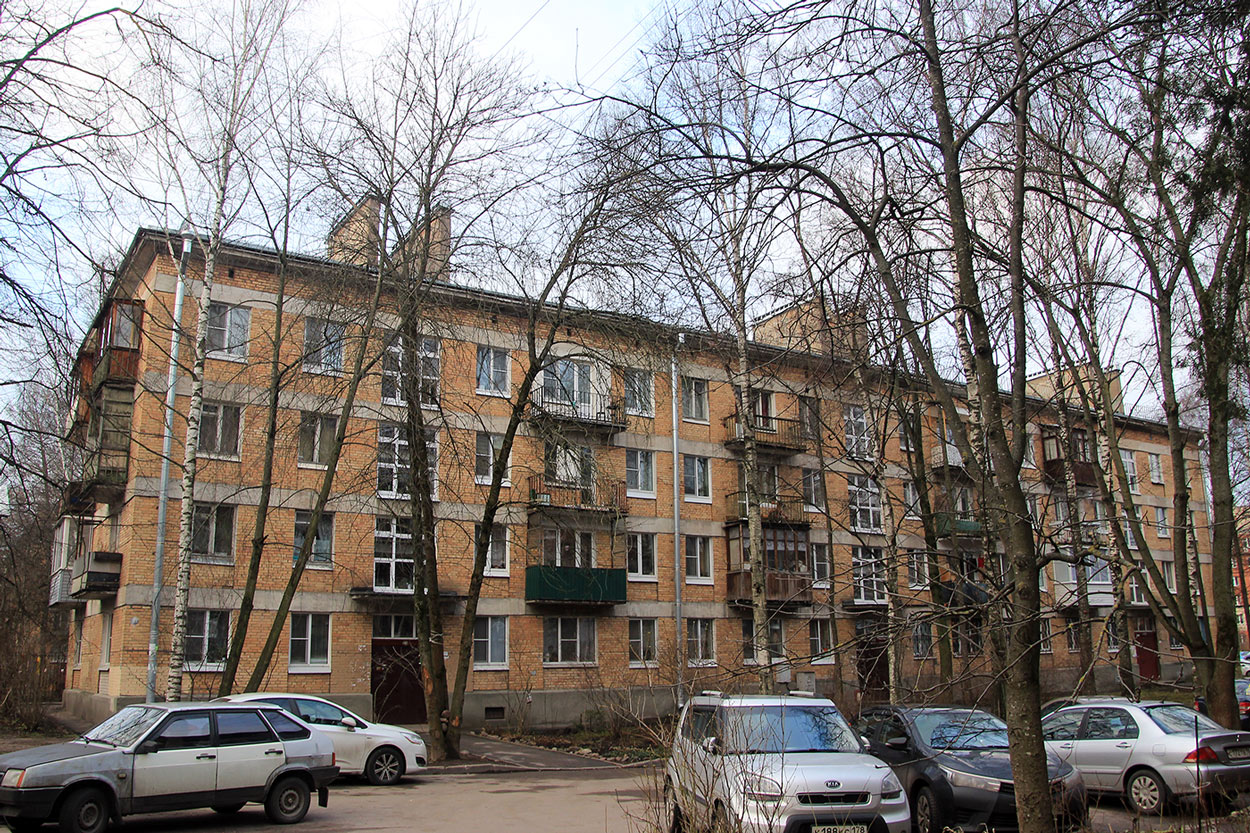 Пушкин, Ахматовская улица, 9