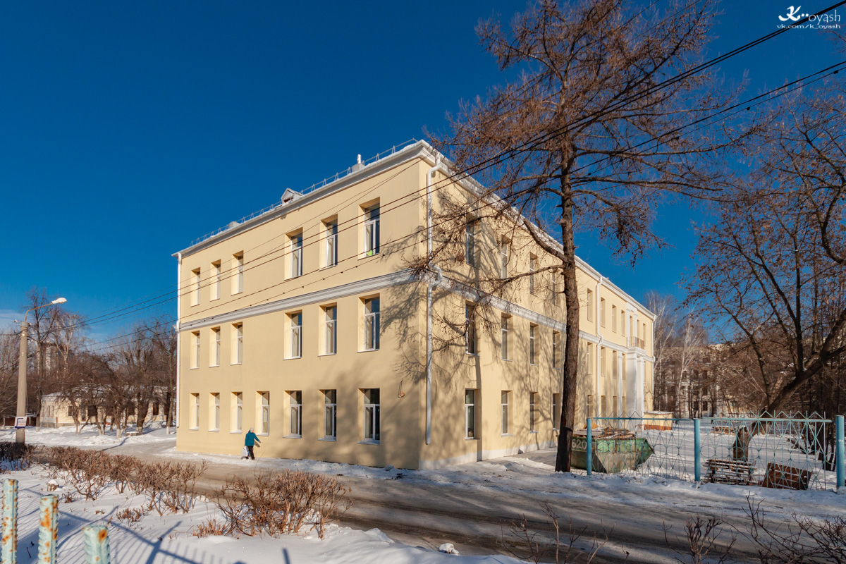 Казань, Улица Николая Ершова, 65 (поликлиника)