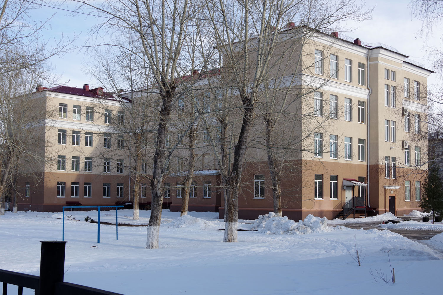 Новокуйбышевск, Ленинградская улица, 5