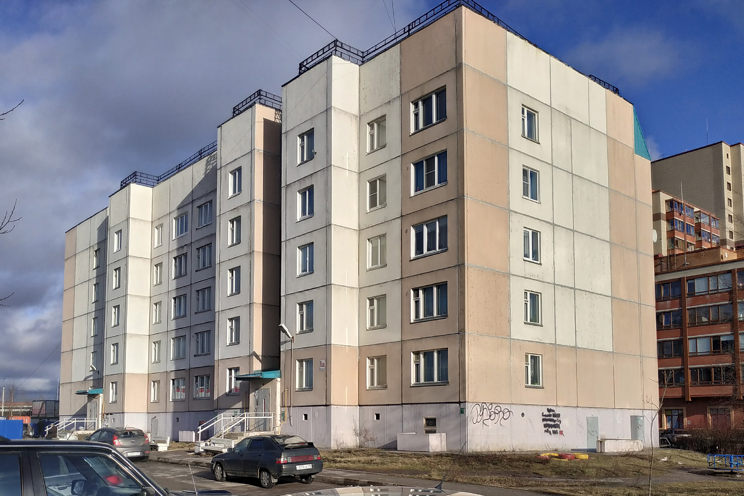 Tosno, Улица Островского, 1а
