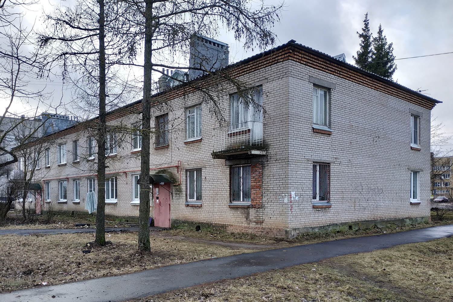 Малое Верево, Улица Кутышева, 1