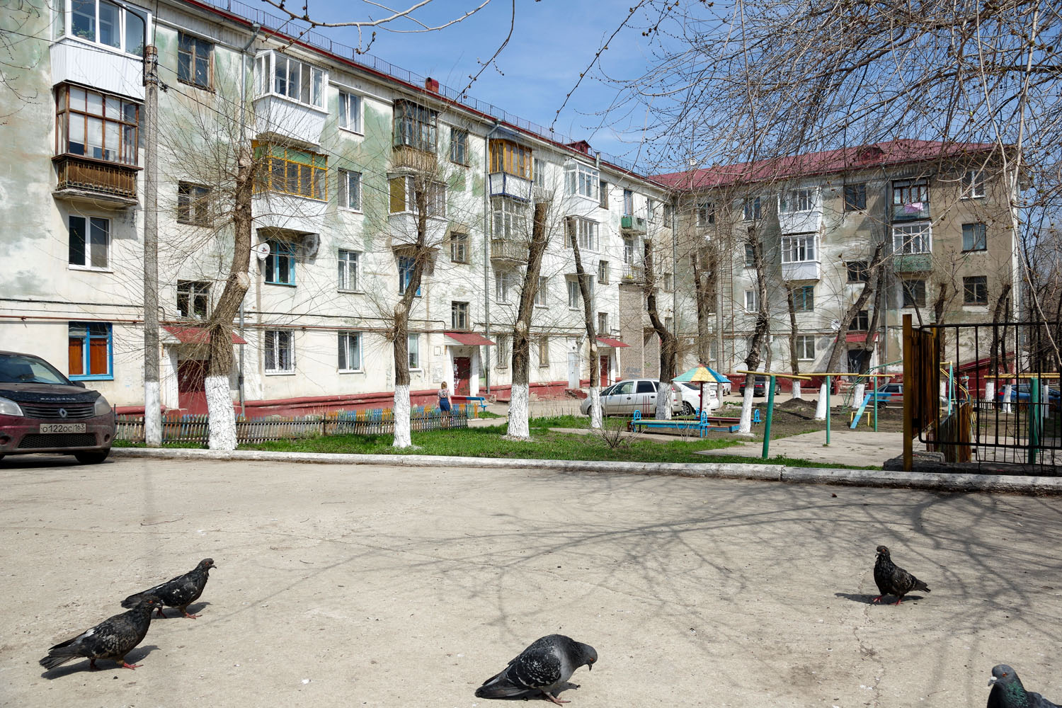 Новокуйбышевск, Ленинградская улица, 16 / Улица Сафразьяна, 8