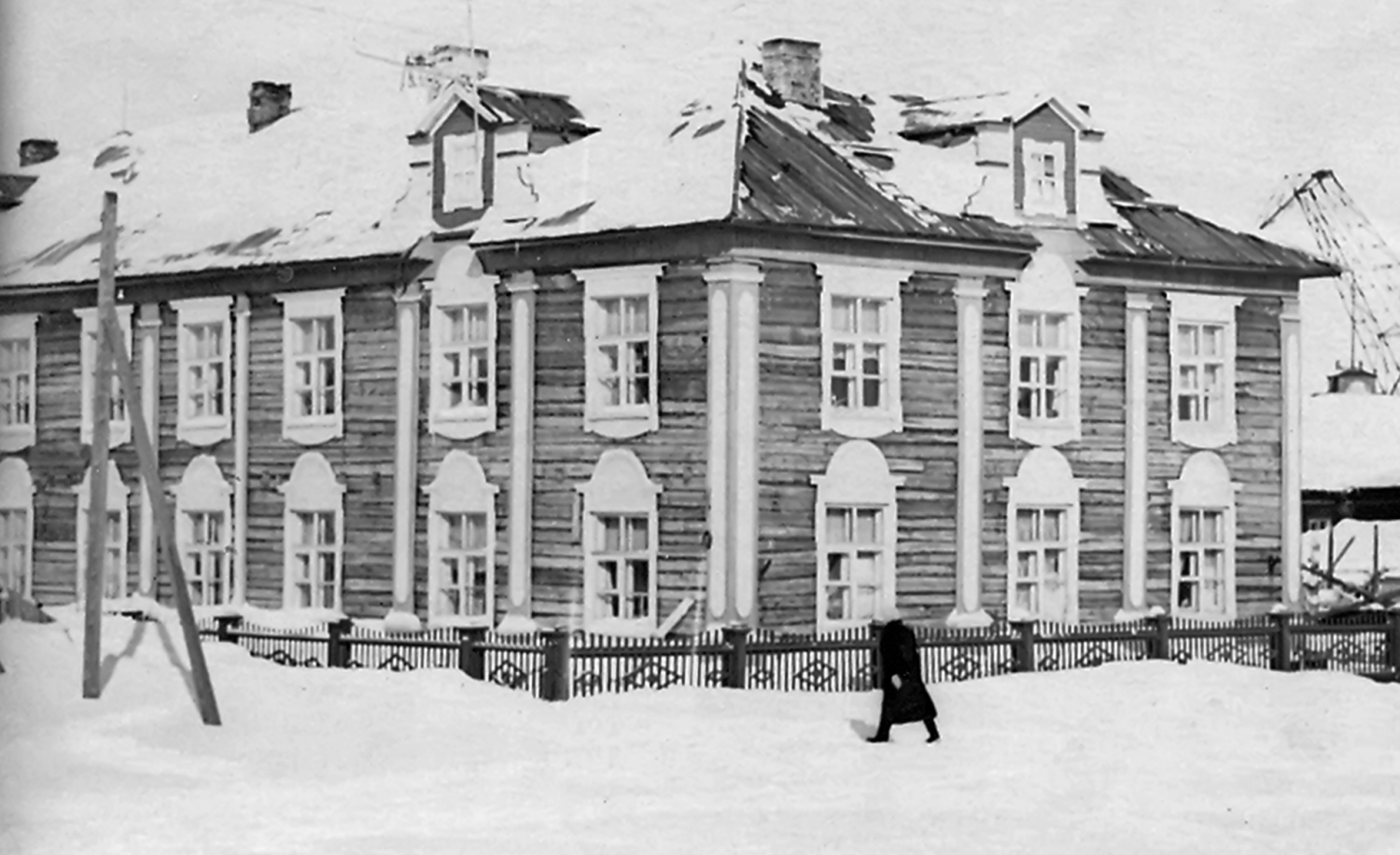 Naryan-Mar, Улица Хатанзейского, 13