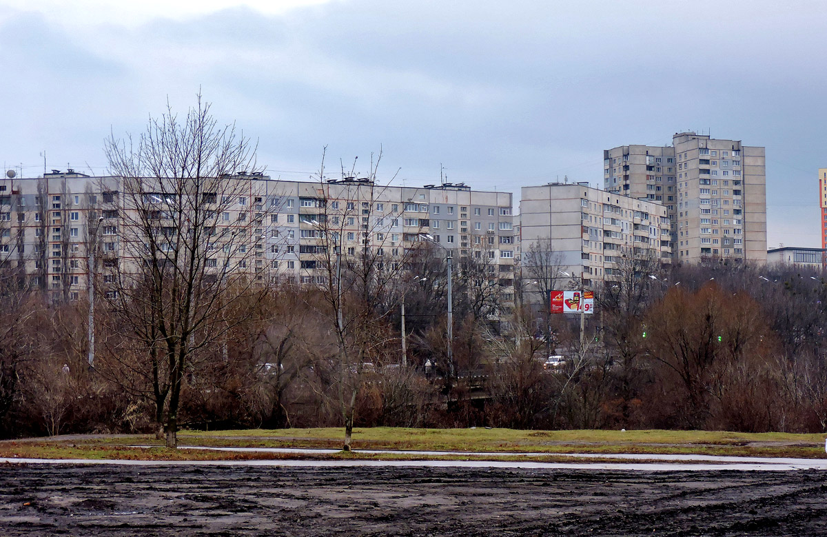 Charkow, Улица Гвардейцев-Широнинцев, 96 / Улица Метростроителей, 30; Улица Гвардейцев-Широнинцев, 88; Улица Гвардейцев-Широнинцев, 84