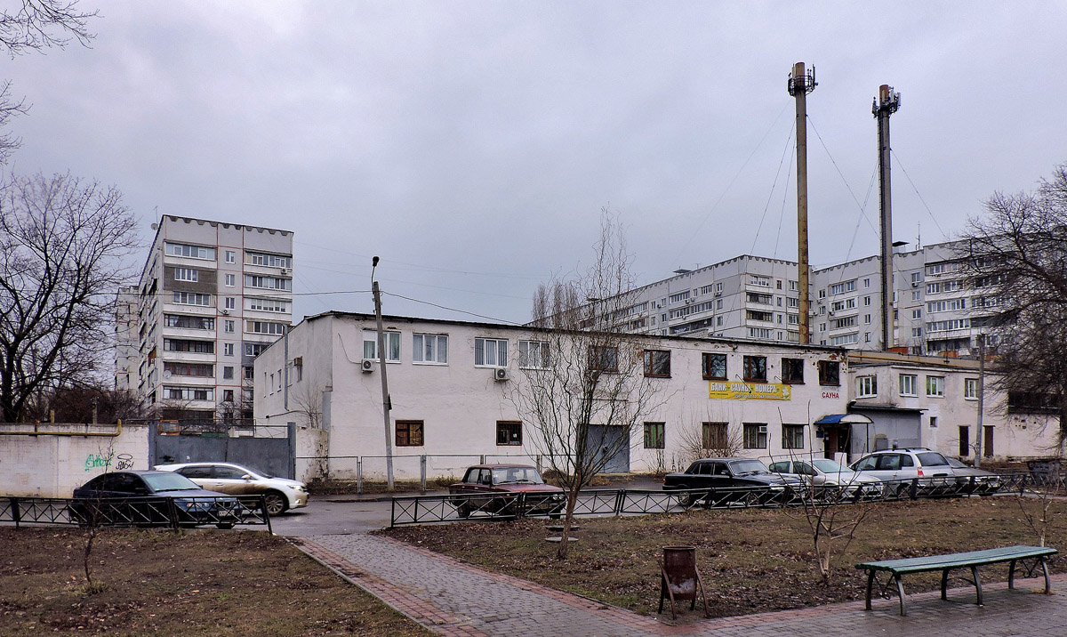Харьков, Улица Метростроителей, 11; Улица Метростроителей, 13