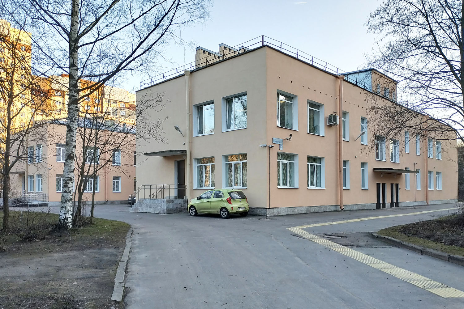 Petersburg, Улица Ушинского, 17 корп. 2