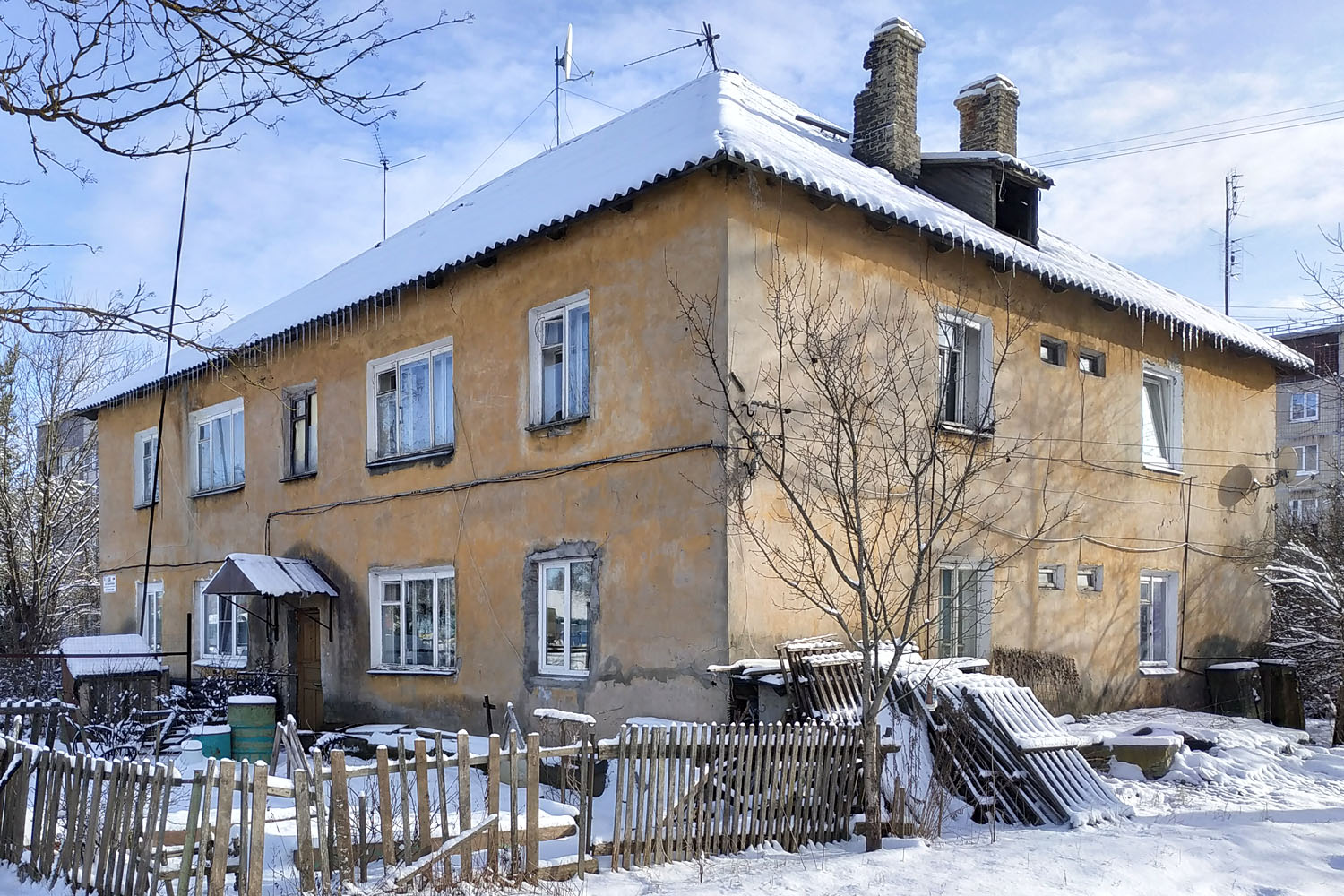 Сиверский, Улица Строителей, 16