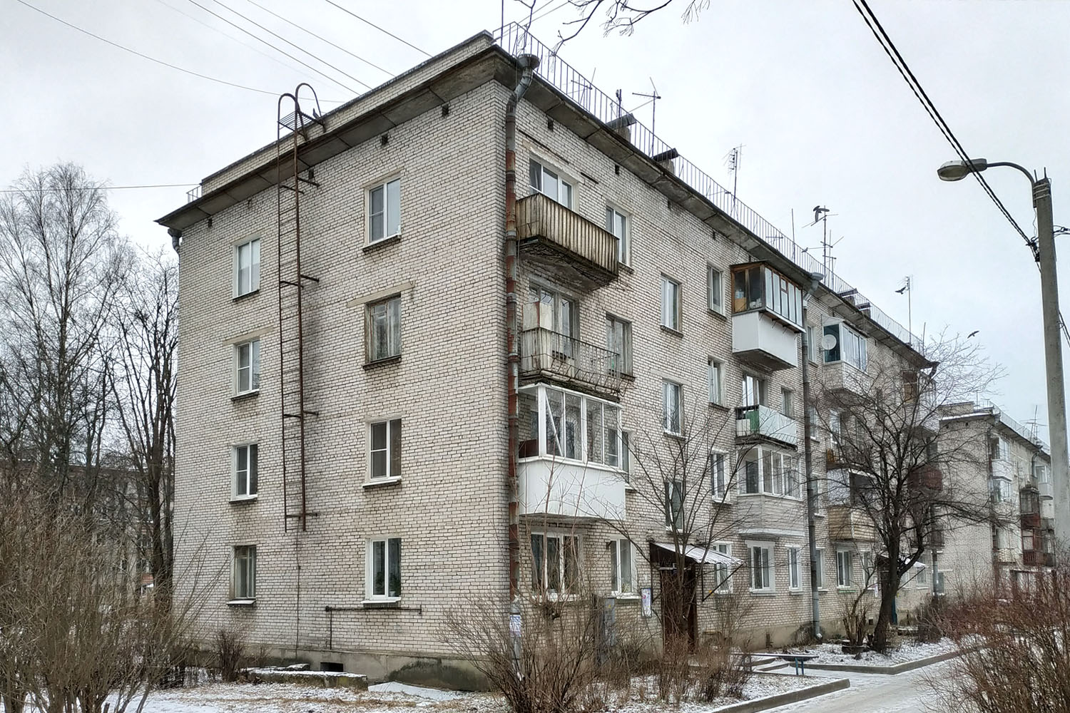 Кузьмоловский, Пионерская улица, 4