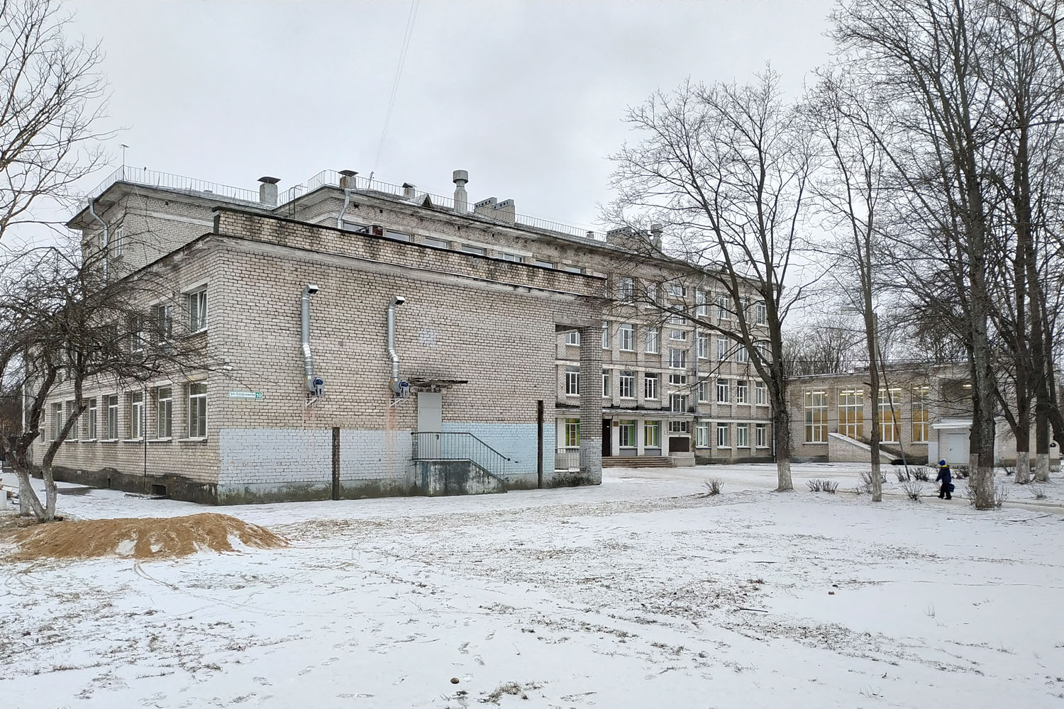 Кузьмоловский, Спортивная улица, 10
