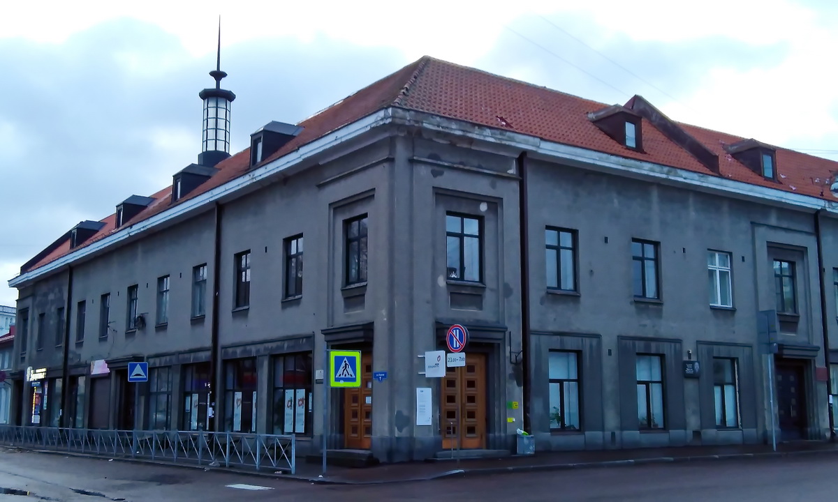 Сортавала, Площадь Кирова, 7 / Комсомольская улица, 10