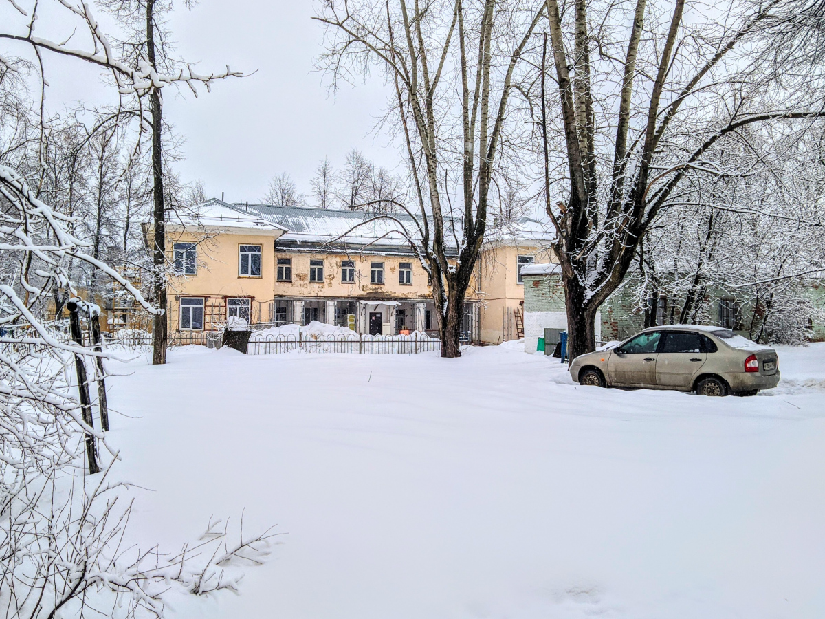 Glazov, Школьная улица, 12А